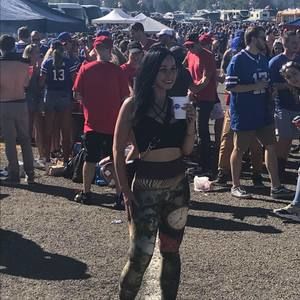 Meet your Posher, Sharon